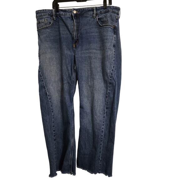 Old Navy Plus Size 20 Extra High Rise Wide Leg Jeans Distressed Hem Medium Wash - Picture 1 of 11